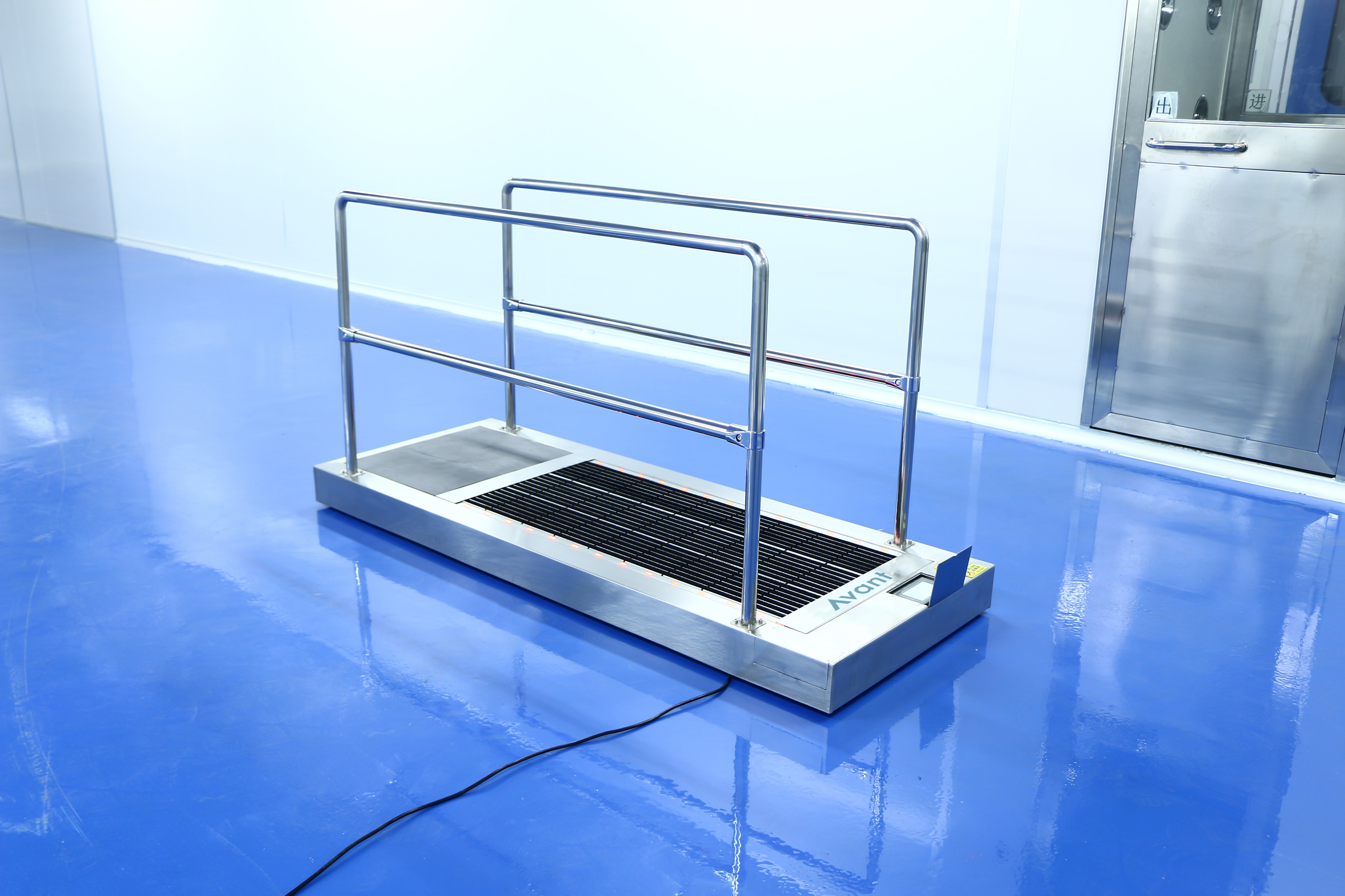 Avant 智能鞋底清潔機